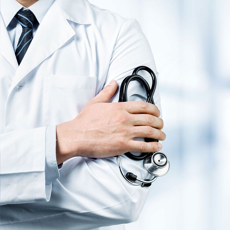 Arzt mit Stethoskop